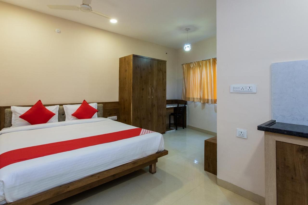 Collection O 8267 Galaxy Inn Kochi ภายนอก รูปภาพ