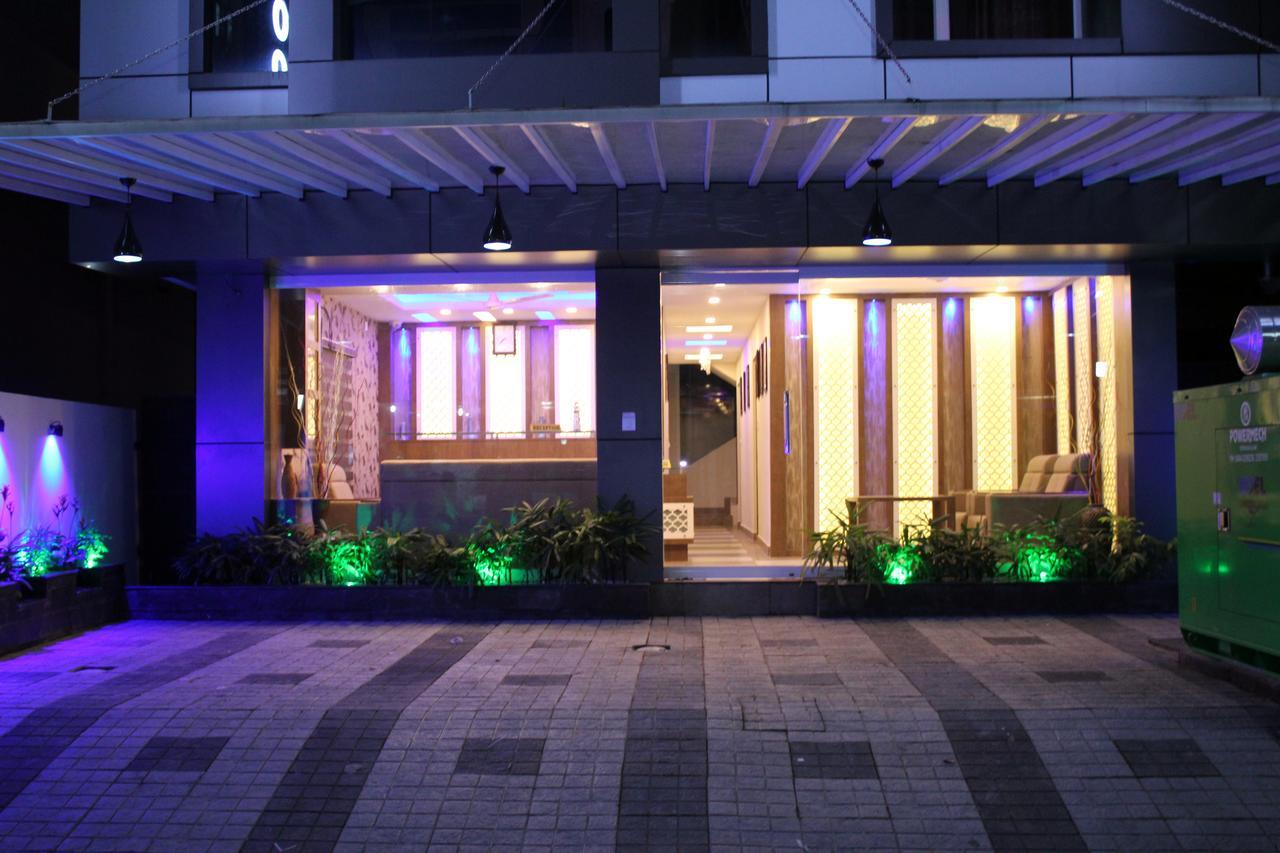Collection O 8267 Galaxy Inn Kochi ภายนอก รูปภาพ